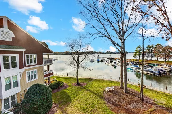 Davidson, NC 28036,703 Southwest DR