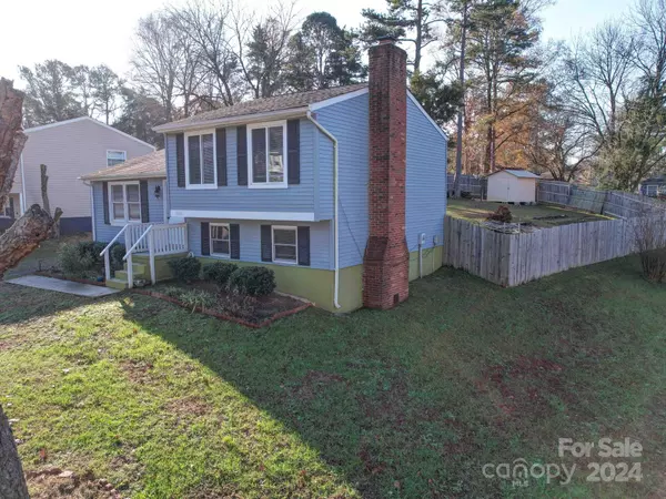 Charlotte, NC 28212,7800 Highbanks CT