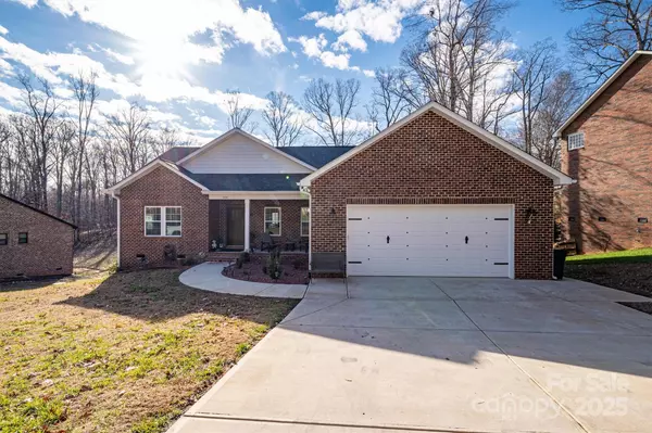 Lincolnton, NC 28092,1533 Weatherwood DR