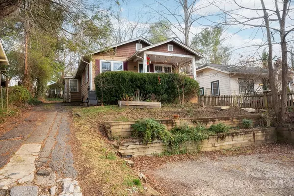 76 Lanvale AVE, Asheville, NC 28806