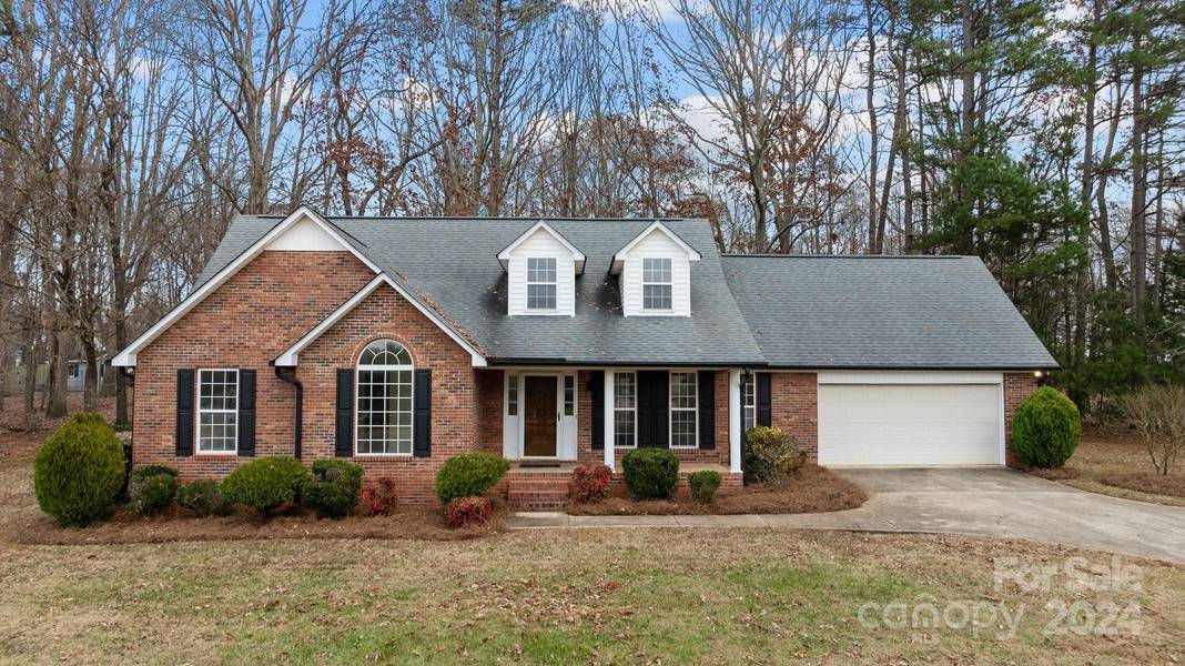 2802 Tara DR, Monroe, NC 28112