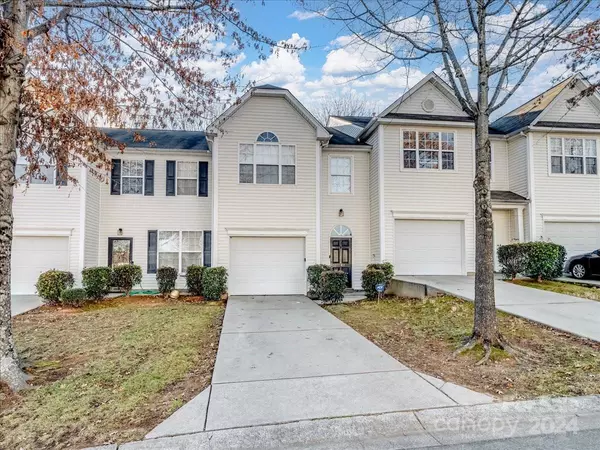 7148 Abbotts Glen DR, Charlotte, NC 28212