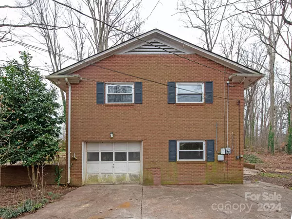 Charlotte, NC 28214,218 Kingsway CIR