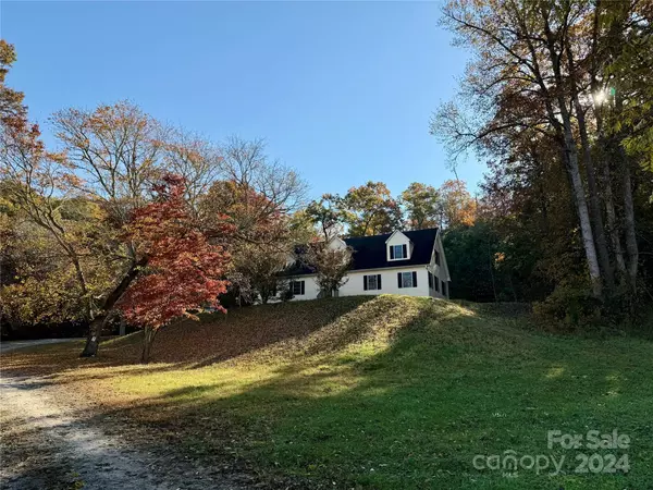 Franklin, NC 28734,1220 Hickory Knoll RD