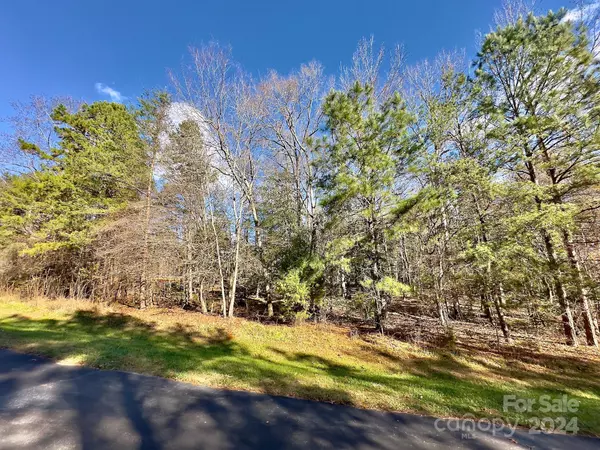 New London, NC 28127,146 Bayview CT