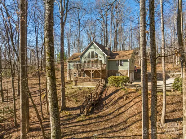 2959/2961 Bearwallow Mountain RD, Hendersonville, NC 28792