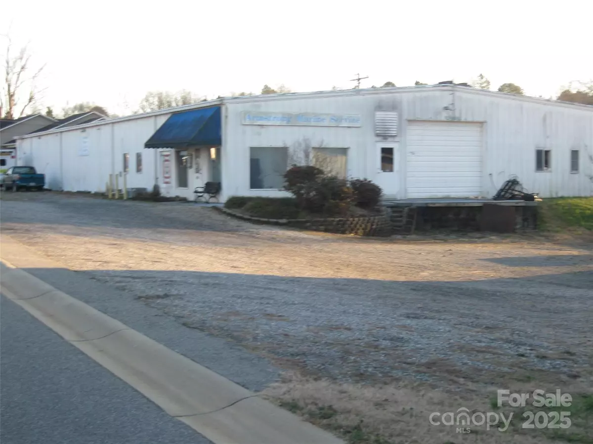 Troutman, NC 28166,477 Lytton ST