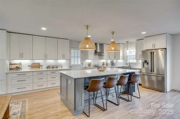 Fort Mill, SC 29715,402 Lake Shore DR