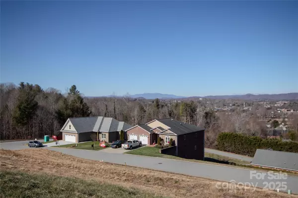 Lenoir, NC 28645,405 Whitmore ST SE #61