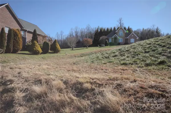 Lenoir, NC 28645,409 Whitmore ST SE #64