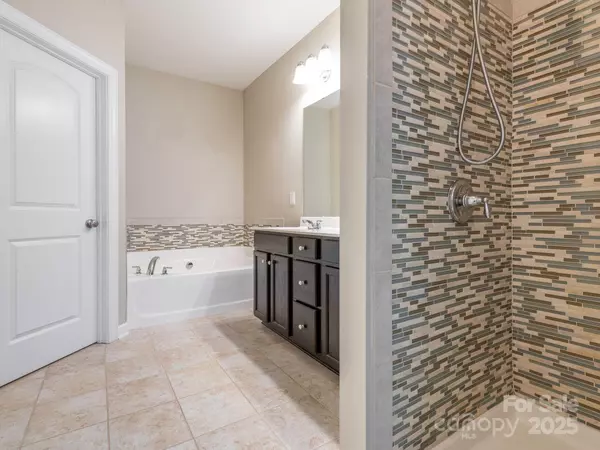 Charlotte, NC 28277,11611 Brachetto PL
