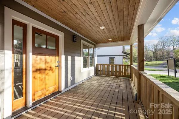 Asheville, NC 28805,62 Pinedale RD