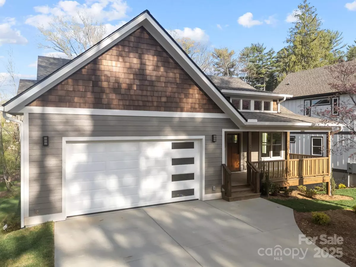 Asheville, NC 28805,62 Pinedale RD