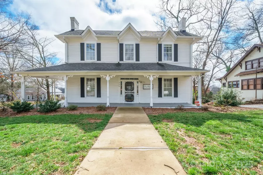 328 E Broad ST, Statesville, NC 28677