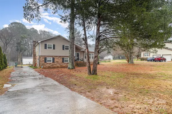 Gastonia, NC 28054,939 Malotte LN