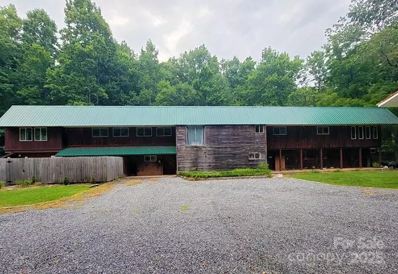 6695 Jeeter Shell AVE, Connelly Springs, NC 28612