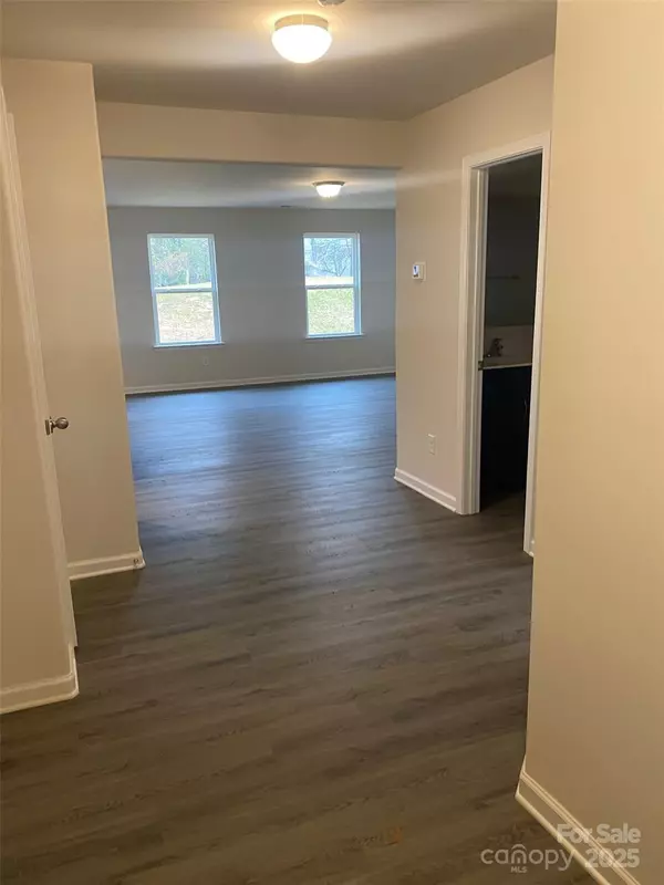 Kings Mountain, NC 28086,132 Crown CT