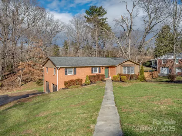 Hendersonville, NC 28791,2113 Glenheath DR