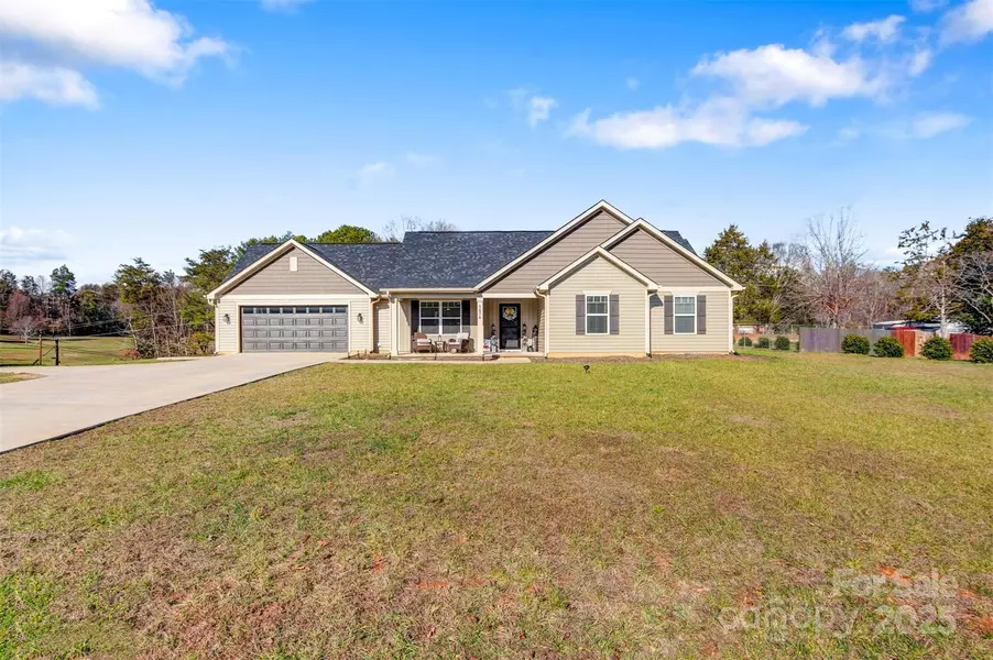 1676 Greenbrooke RD, Hudson, NC 28638