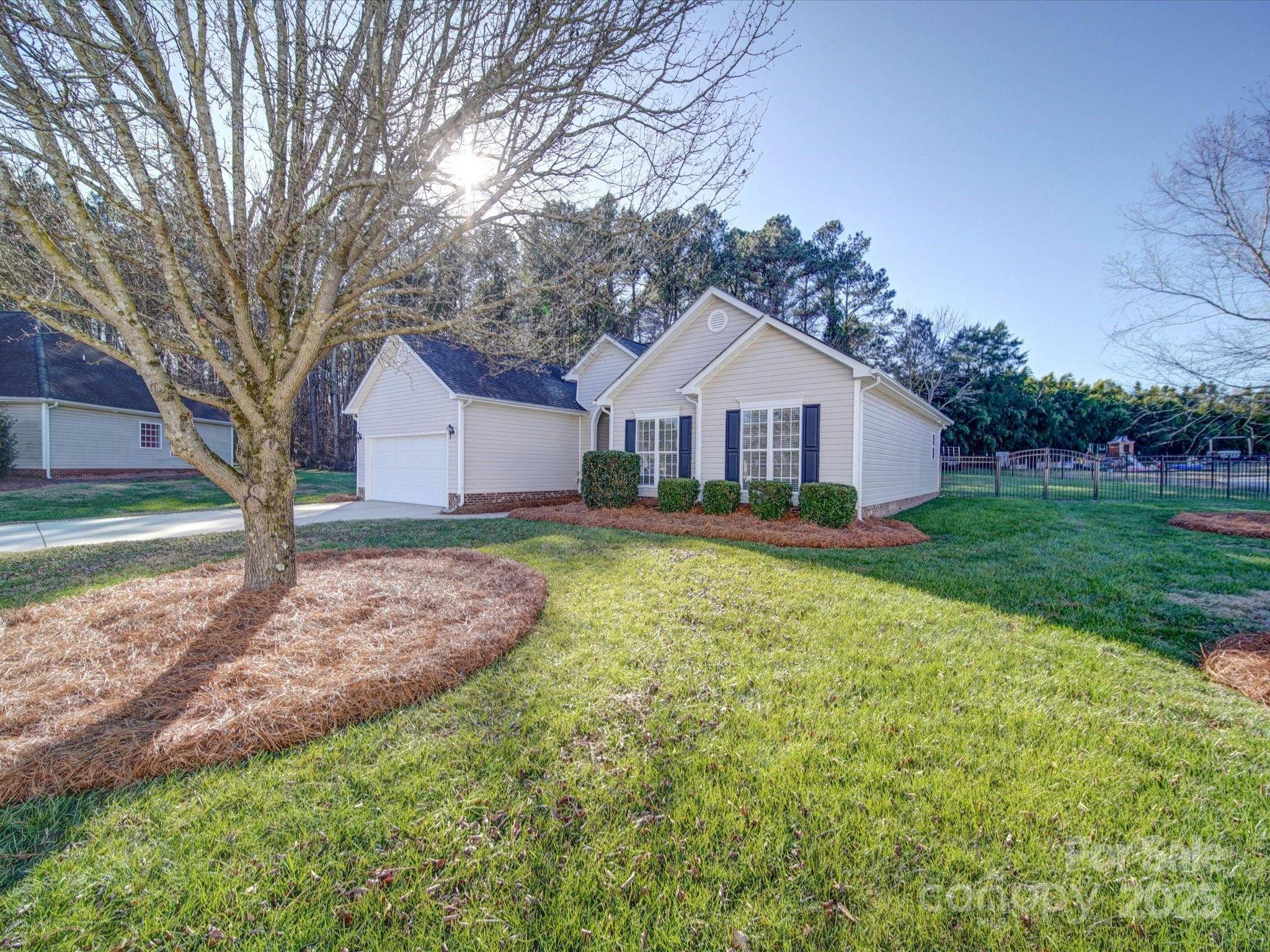 Oakboro, NC 28129,537 Scarlet Leaf LN