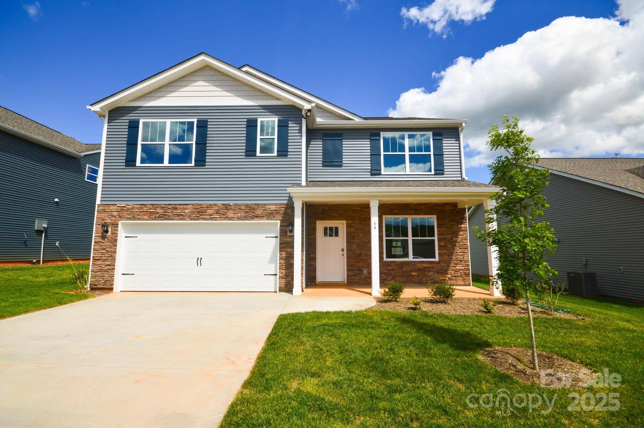 64 Woodvale DR, Waynesville, NC 28786