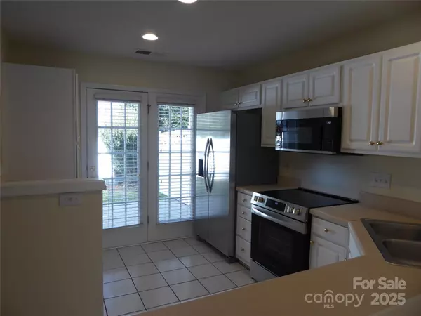Charlotte, NC 28277,8620 Robinson Forest DR