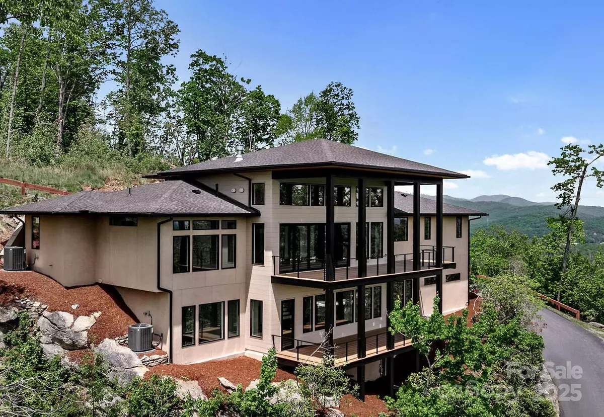 Hendersonville, NC 28791,159 Marble Heights TRL