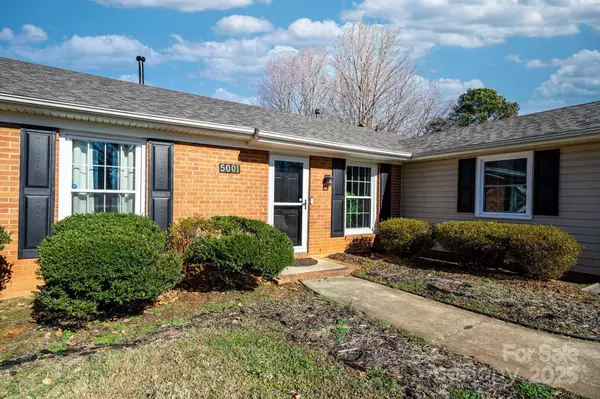 Winston Salem, NC 27105,5001 Pressman DR