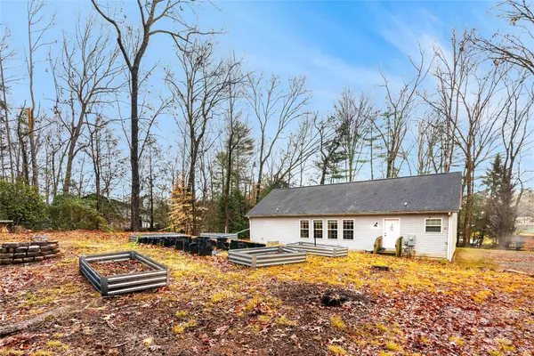 Pisgah Forest, NC 28768,50 cearley LN