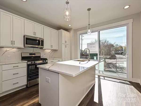 Charlotte, NC 28205,1229 E 34th ST #CSW0421