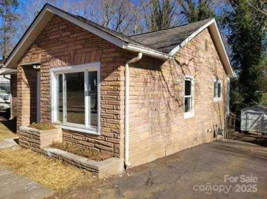 Gastonia, NC 28052,1116 East DR