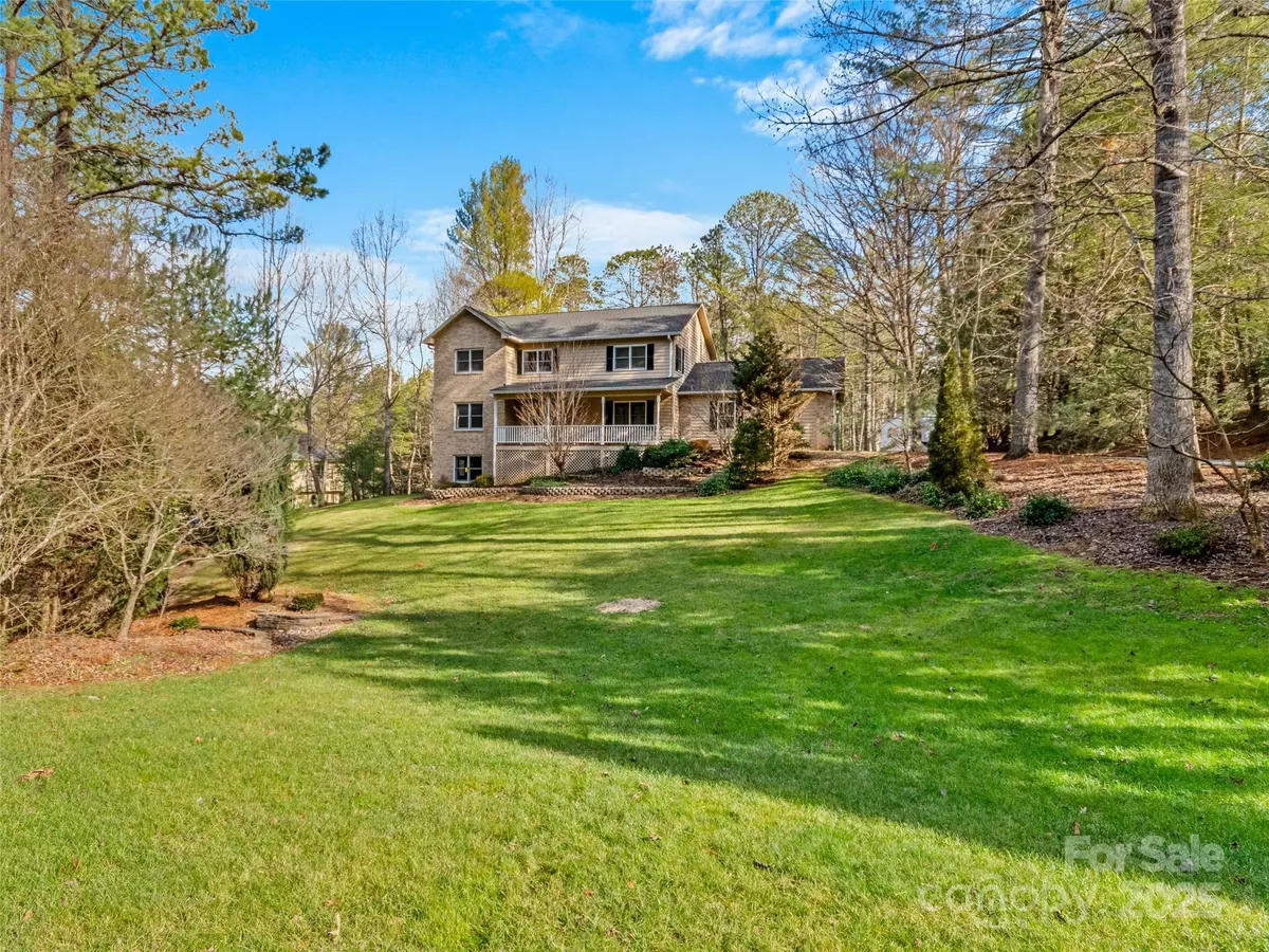 Fletcher, NC 28732,10 Meadow Brook DR