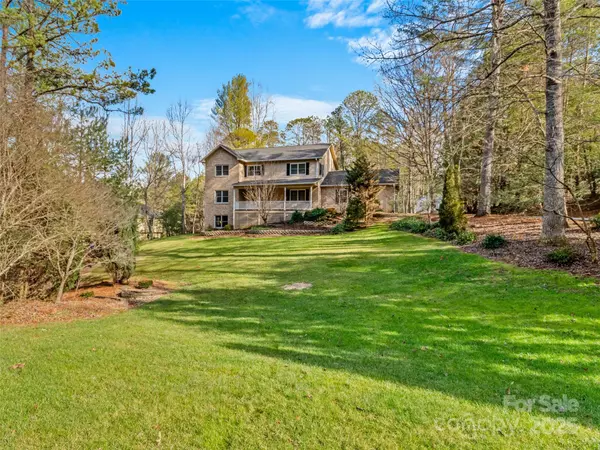 10 Meadow Brook DR, Fletcher, NC 28732