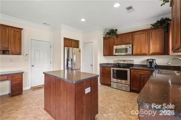 Indian Trail, NC 28079,6107 Follow The TRL