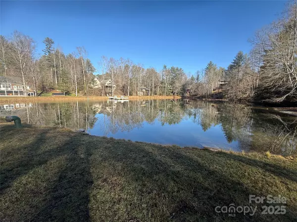 Hendersonville, NC 28792,000 Spring RD