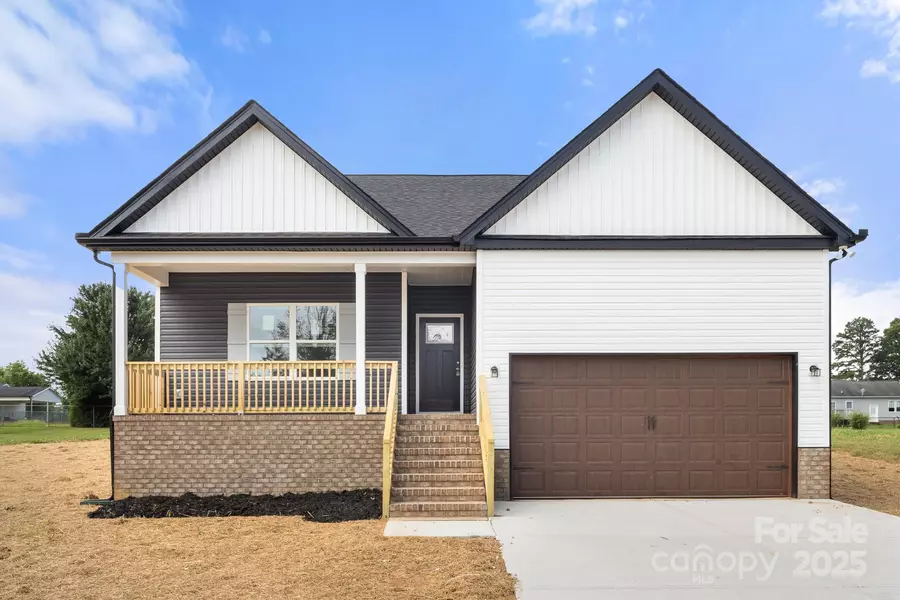 143 Tranquility LN, Harmony, NC 28634