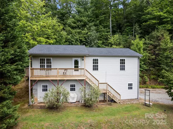 Horse Shoe, NC 28742,3 Bonnie LN