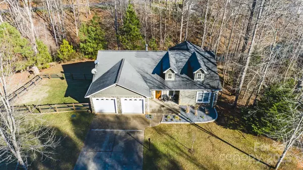 Troutman, NC 28166,412 Wildlife RD