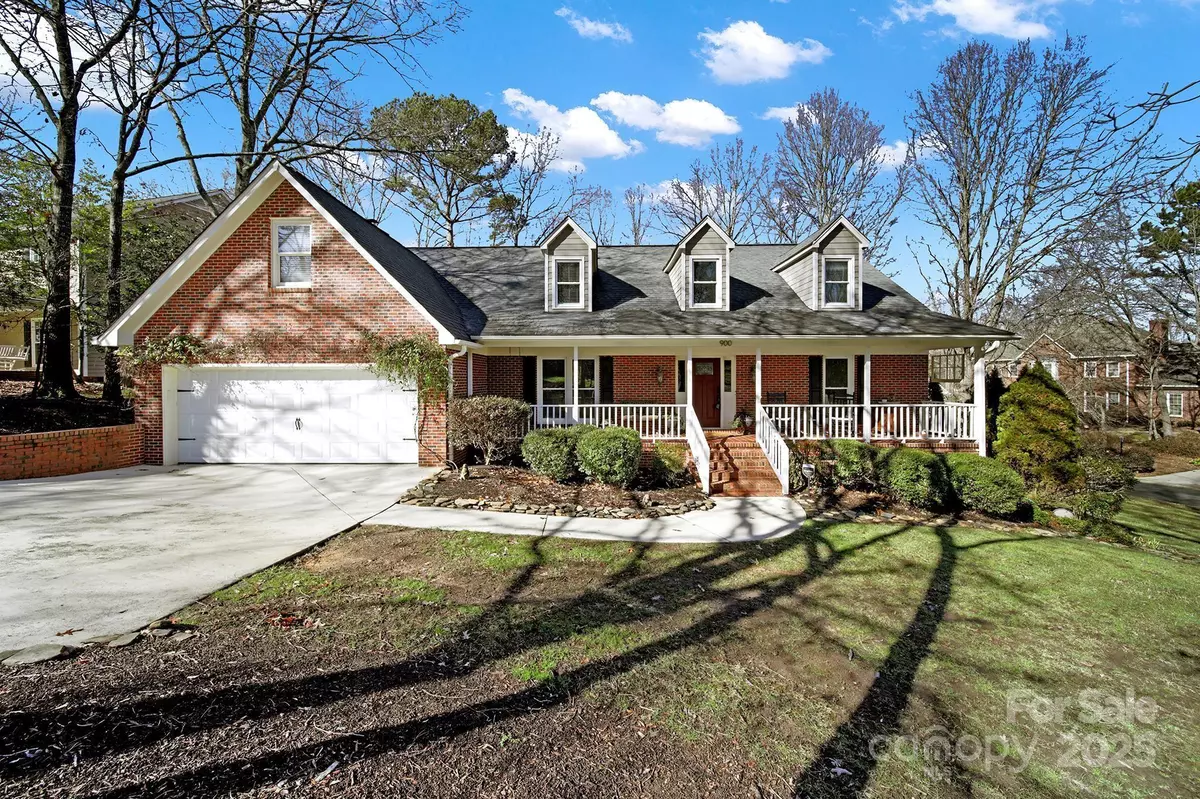 Matthews, NC 28105,900 Cithara DR