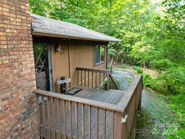 Brevard, NC 28712,44 Yanequa WAY