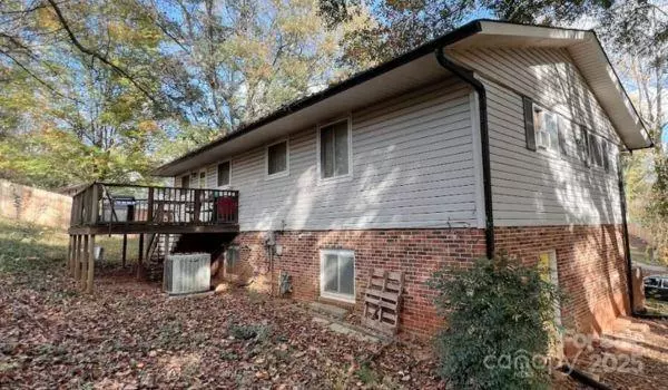 Newton, NC 28658,1309 Poplar CIR