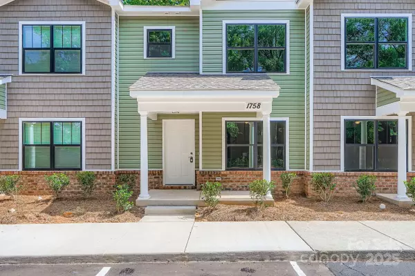 1758 J Julian LN, Charlotte, NC 28208
