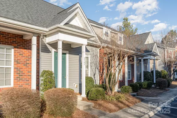Charlotte, NC 28216,3549 Creeping Flora LN