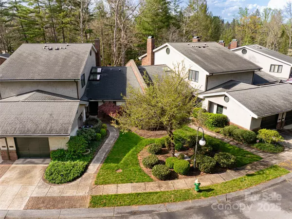 Asheville, NC 28803,4 Bourne LN