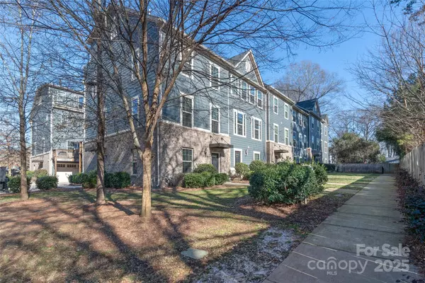 Charlotte, NC 28205,1304 Queen Lyon CT
