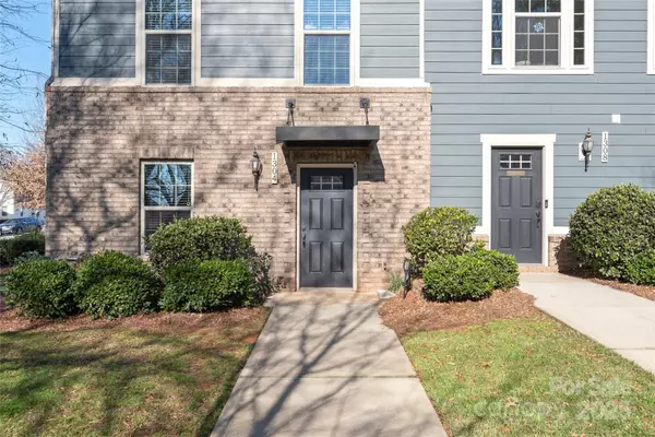 Charlotte, NC 28205,1304 Queen Lyon CT