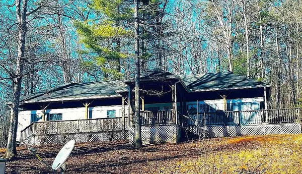 Murphy, NC 28906,7366 Martins Creek RD