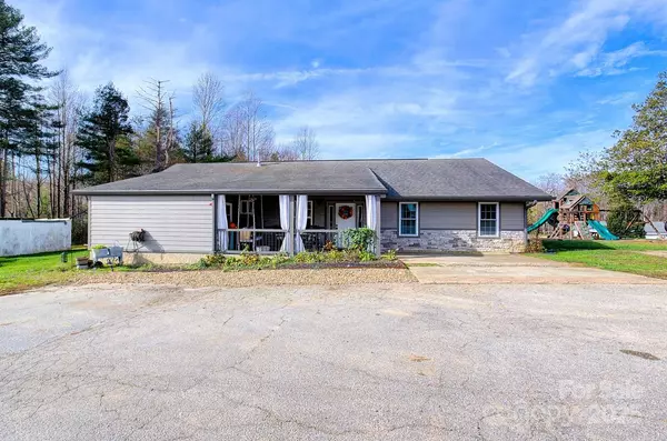 Hendersonville, NC 28792,60 Twin Elm Knoll