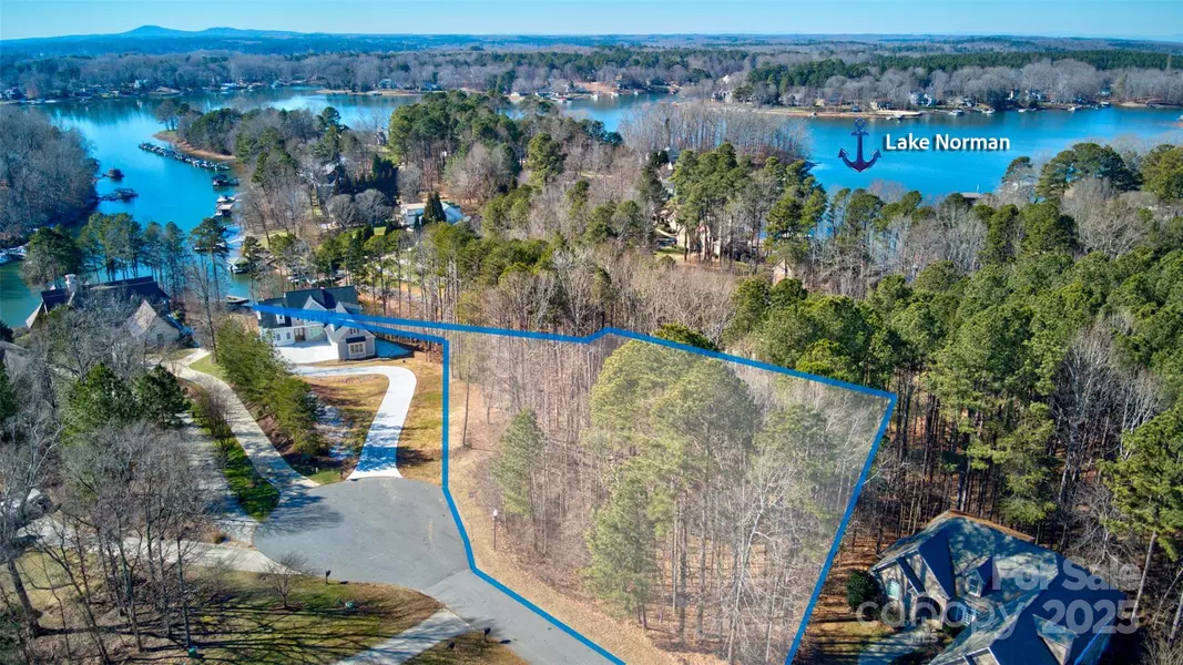 152 Fox Hunt DR, Mooresville, NC 28117