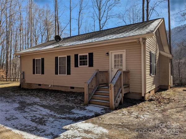 62 Robin LN, Waynesville, NC 28786